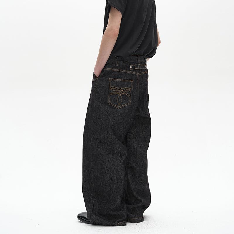 Buttoned Loose Leg Fit Jeans