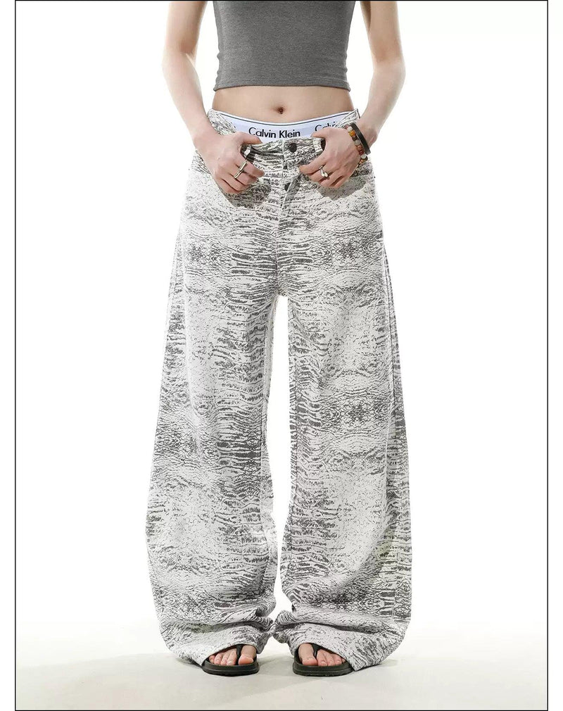 Patterned Buttoned Straight Leg Jeans