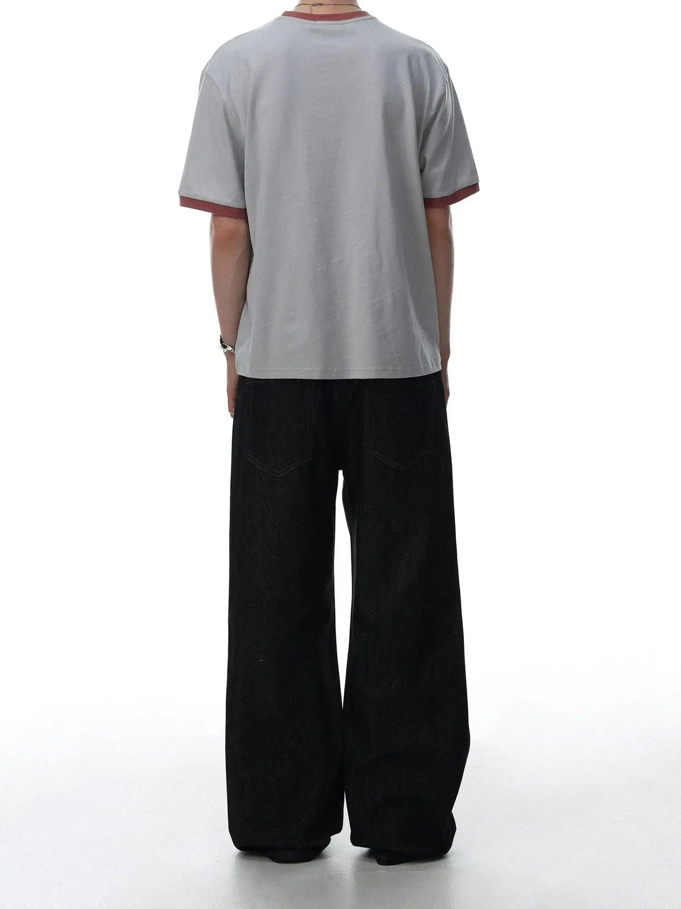 Buttoned Wide Leg Jeans
