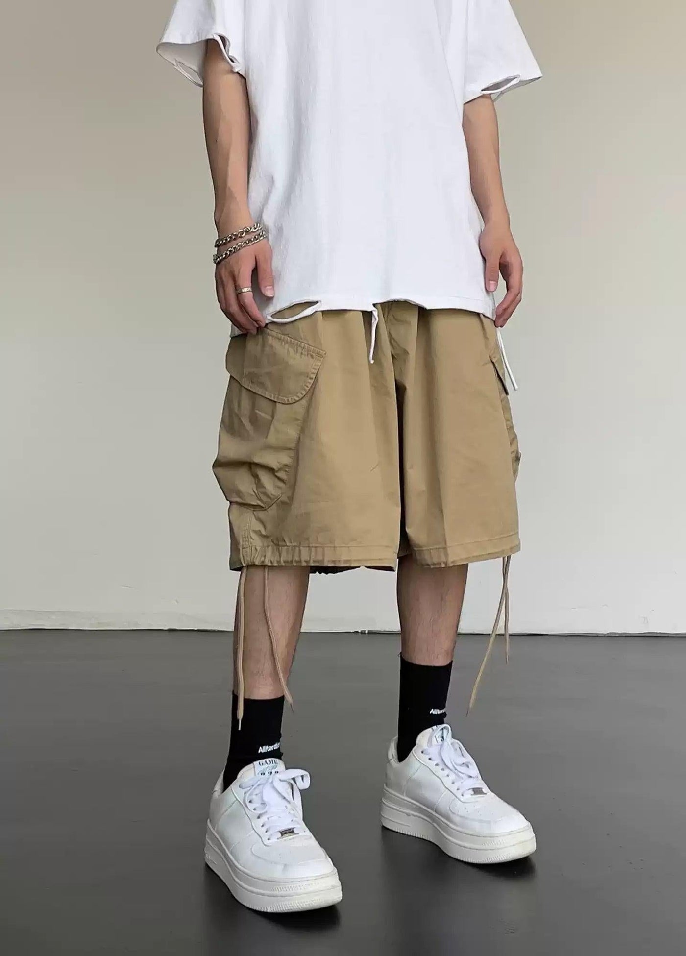 Drawstring Multi-Pocket Cargo Shorts
