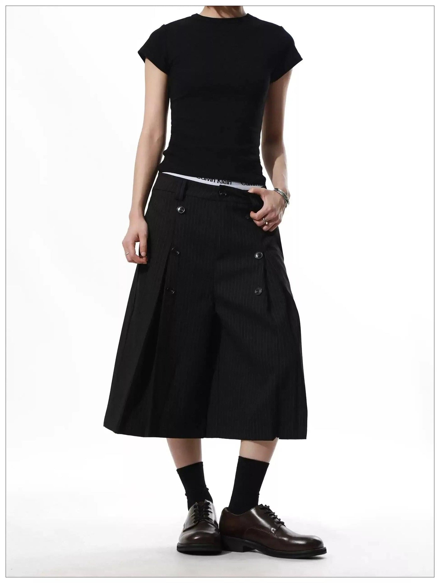 Buttoned Pleat Striped Wide Leg Shorts
