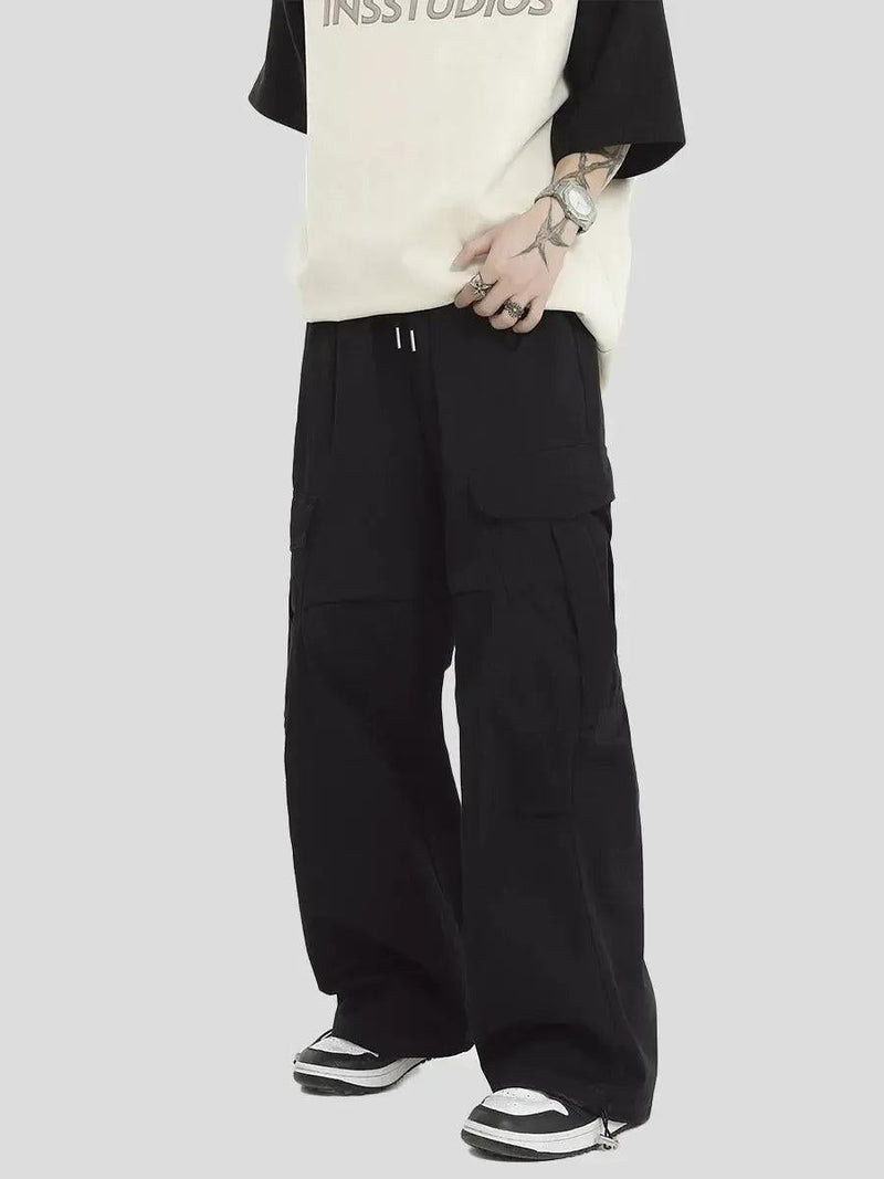 Pleated Multi-Pocket Cargo Pants