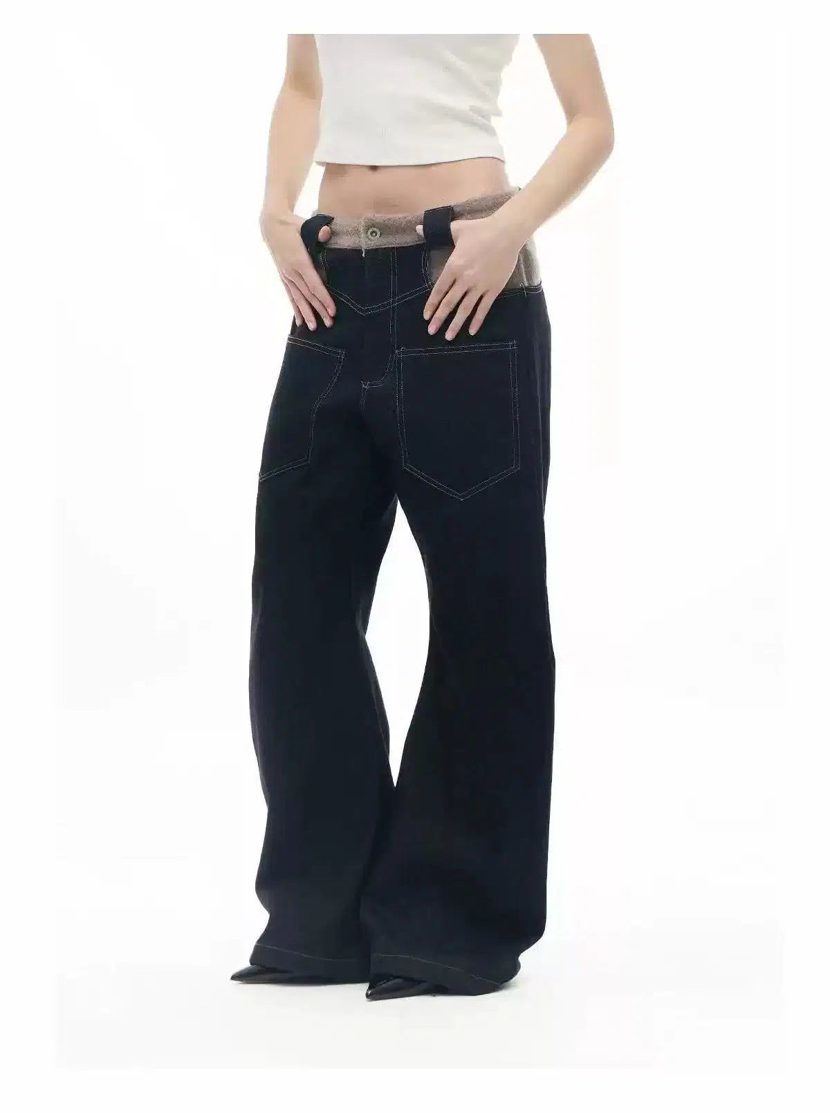 Plushy Waist Backward Jeans