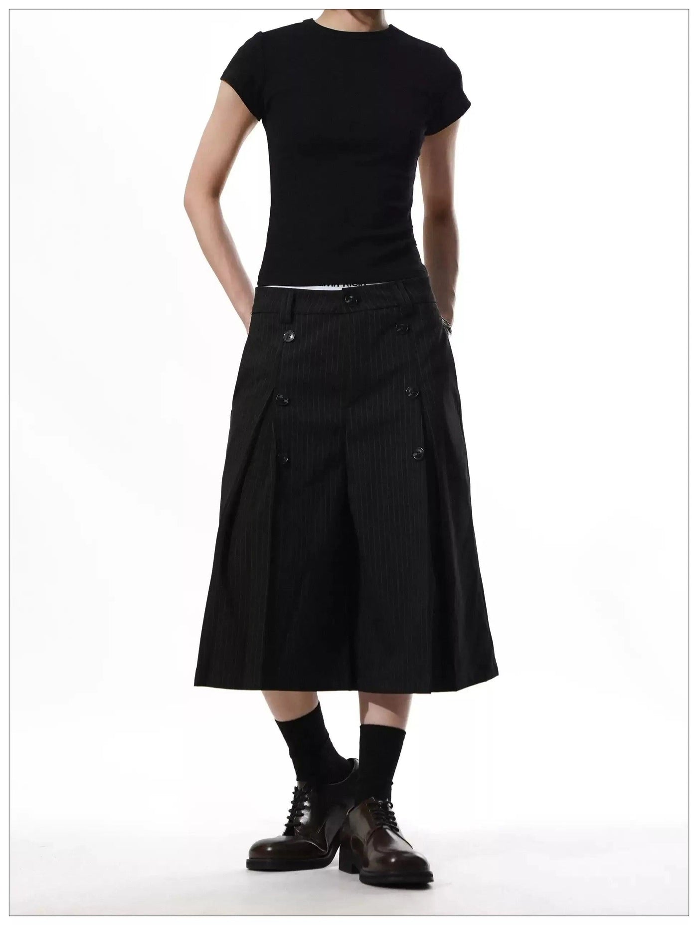 Buttoned Pleat Striped Wide Leg Shorts