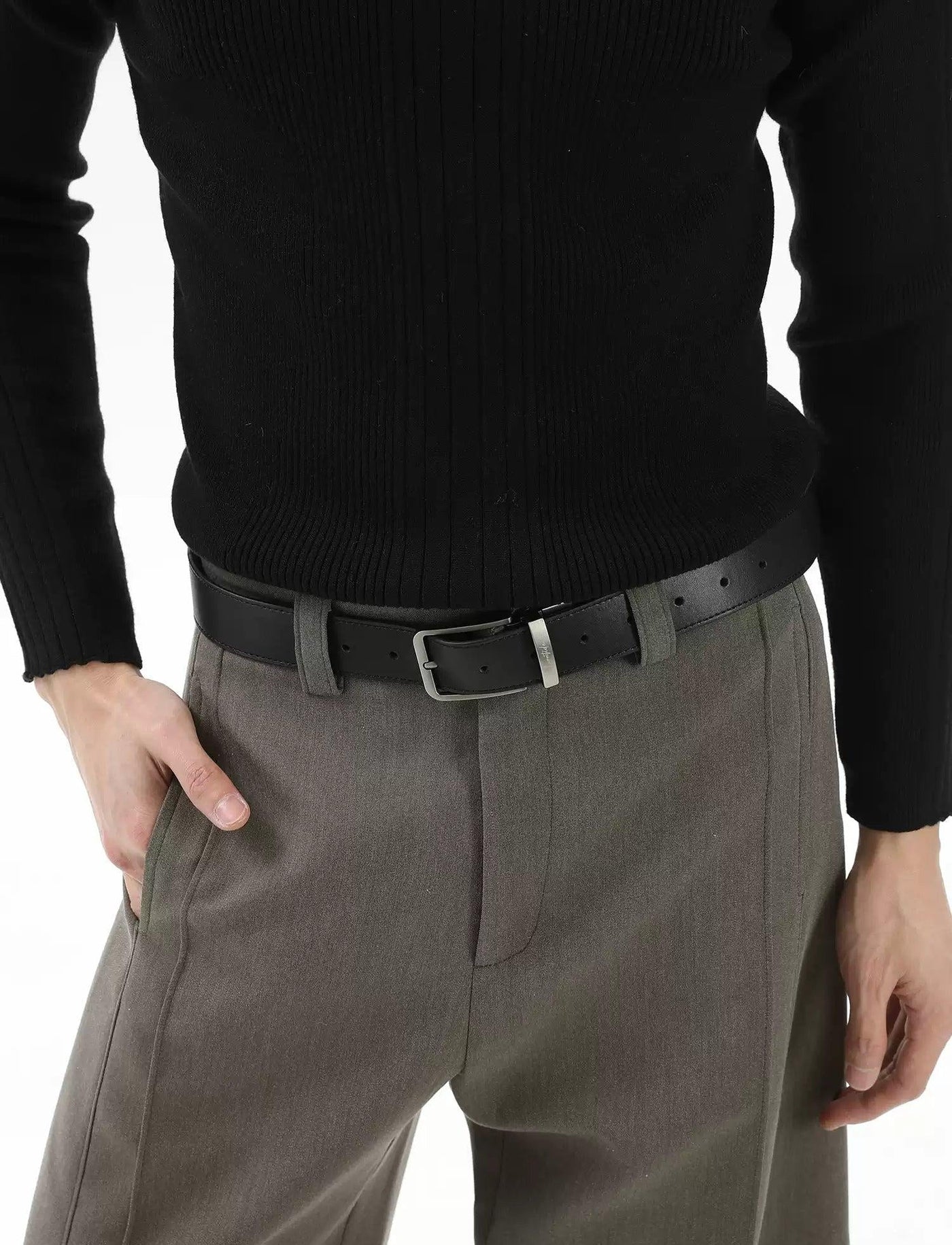 Versatile D-Buckle Belt