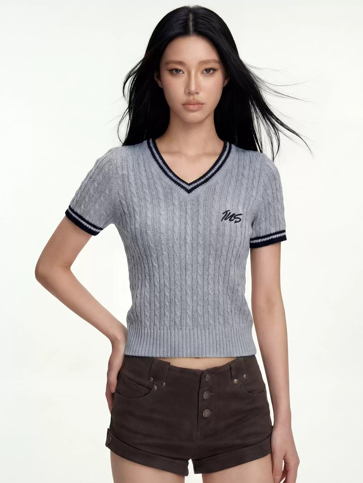 Cropped Cable Knit V-Neck Blouse