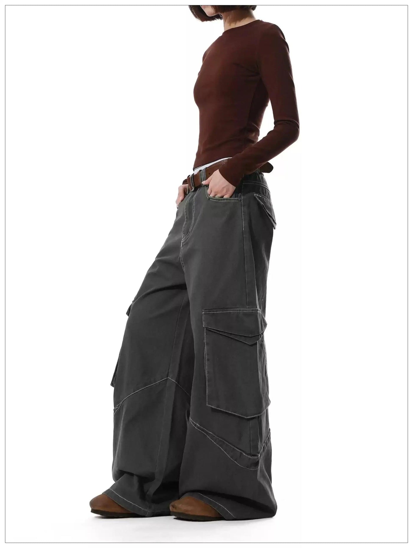 Stitch Outlined Cargo Wide Jeans