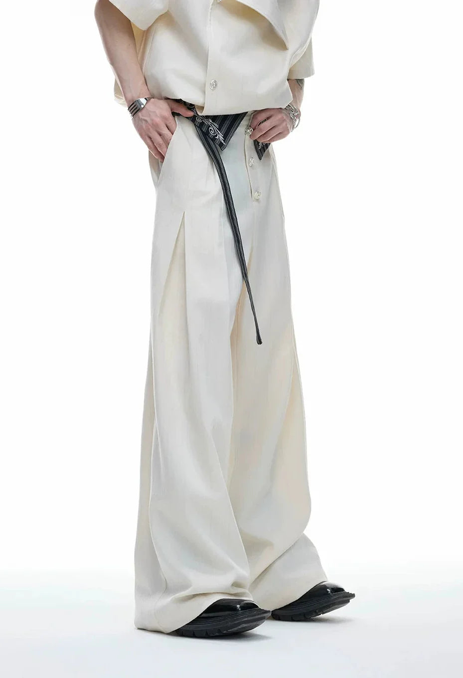 Embroidered High-Waisted Wide Pants