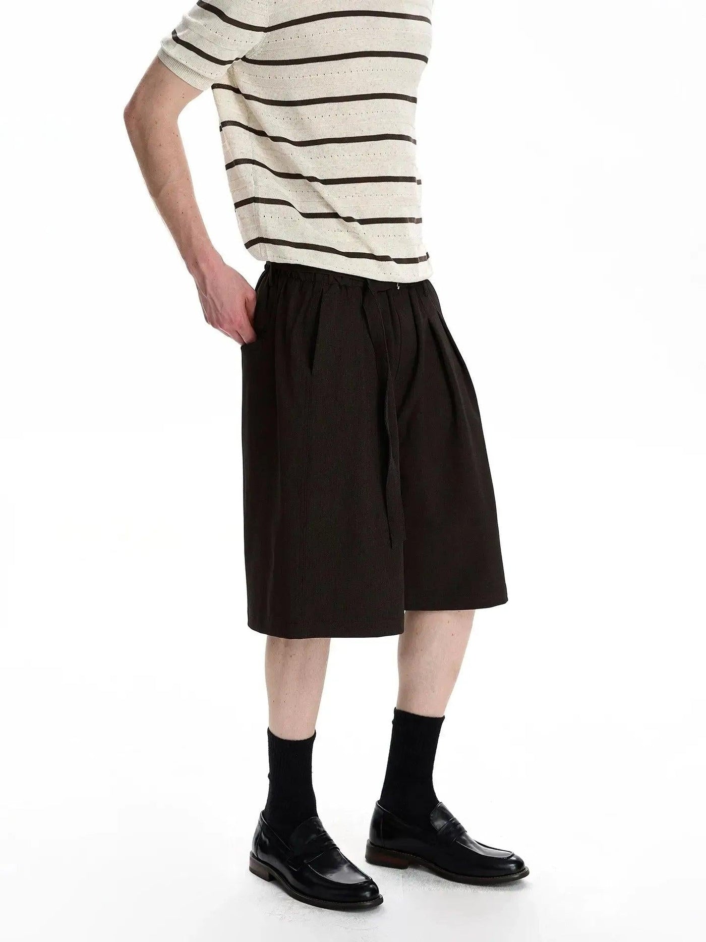 Pleated Loose Fit Shorts