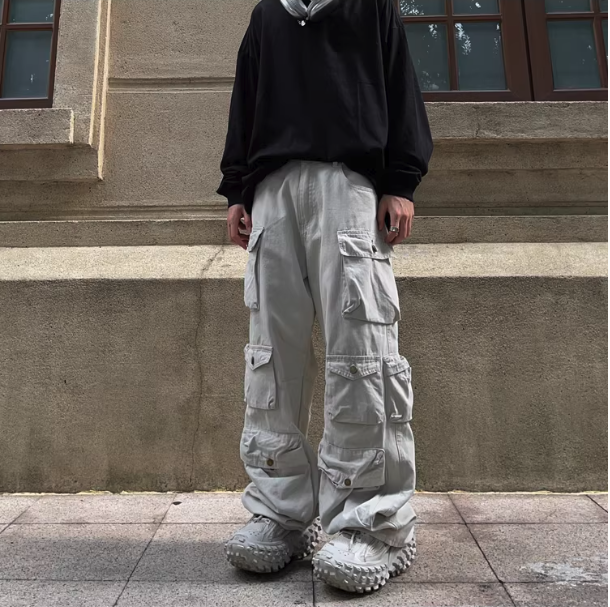 Solid Multi Flap Pockets Cargo Pants