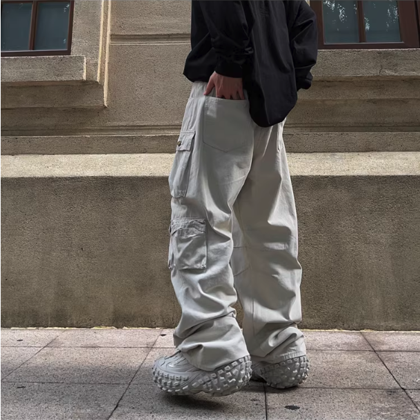 Solid Multi Flap Pockets Cargo Pants