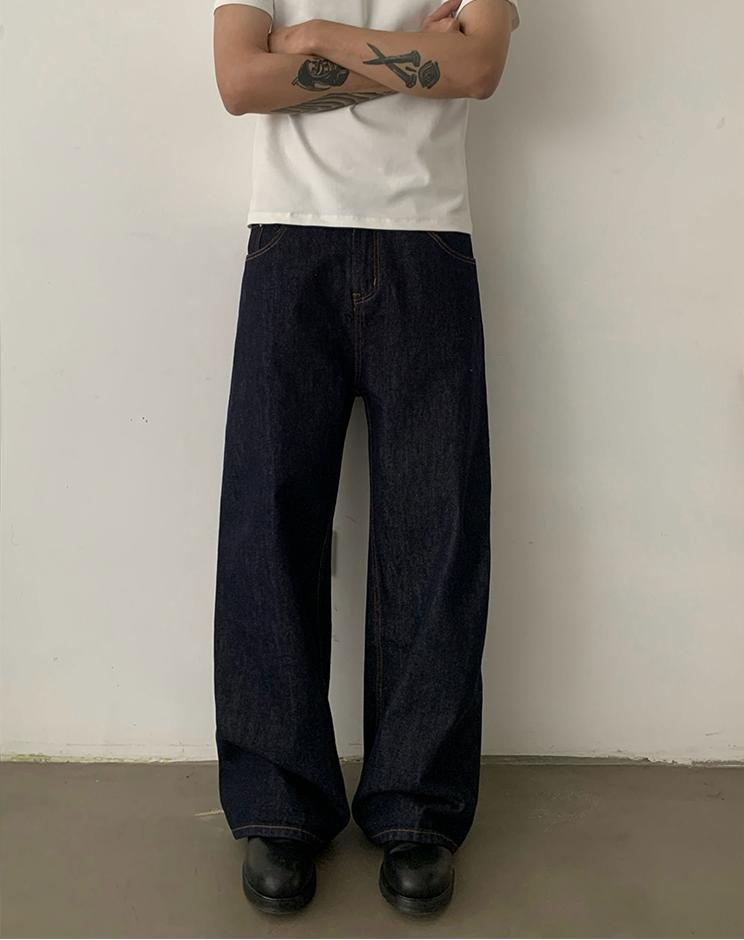 Solid Color Buckle Detail Jeans