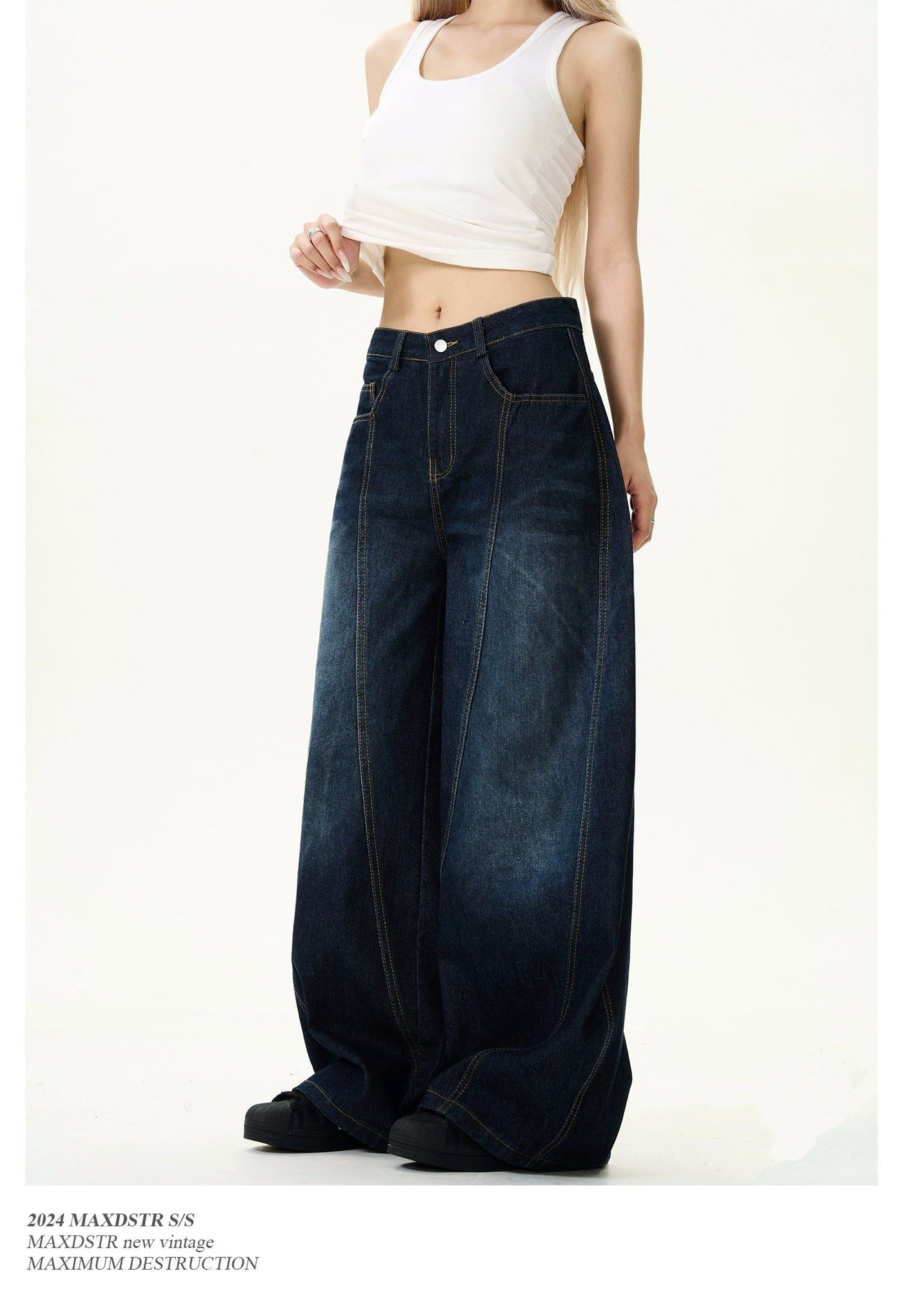 Letter Embroidery Scimitar Jeans